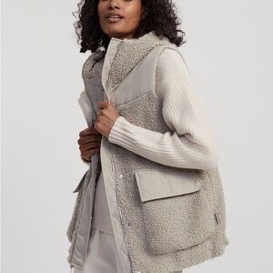 Varley Waller Sherpa Vest with Pockets NEW Small